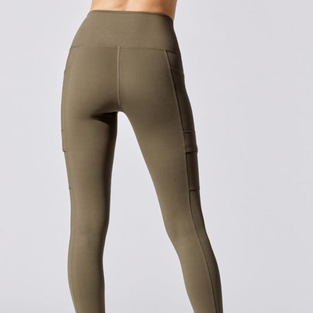 Carbon38 Utility Cargo High Rise Legging - Picture 11 of 11